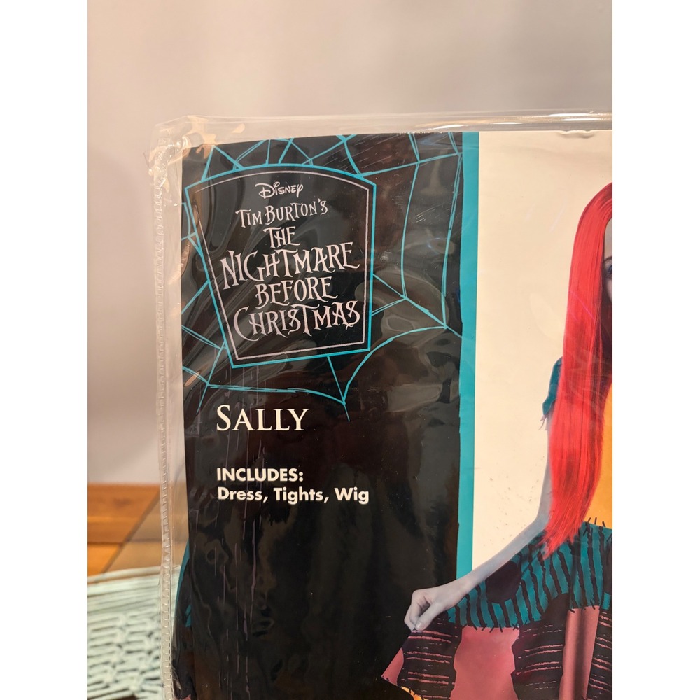 Sally - Nightmare Before Christmas - Spirit Halloween - New size Med kids - Picture 2 of 4